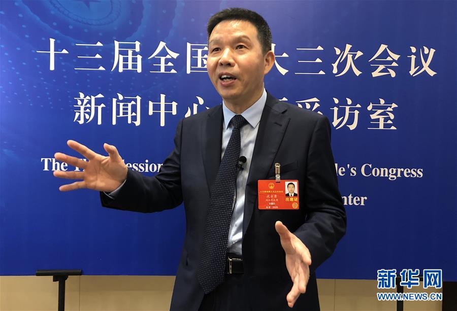 （兩會(huì)&middot;熱點(diǎn)畫(huà)報(bào)）（8）代表委員建言統(tǒng)籌做好經(jīng)濟(jì)社會(huì)發(fā)展工作