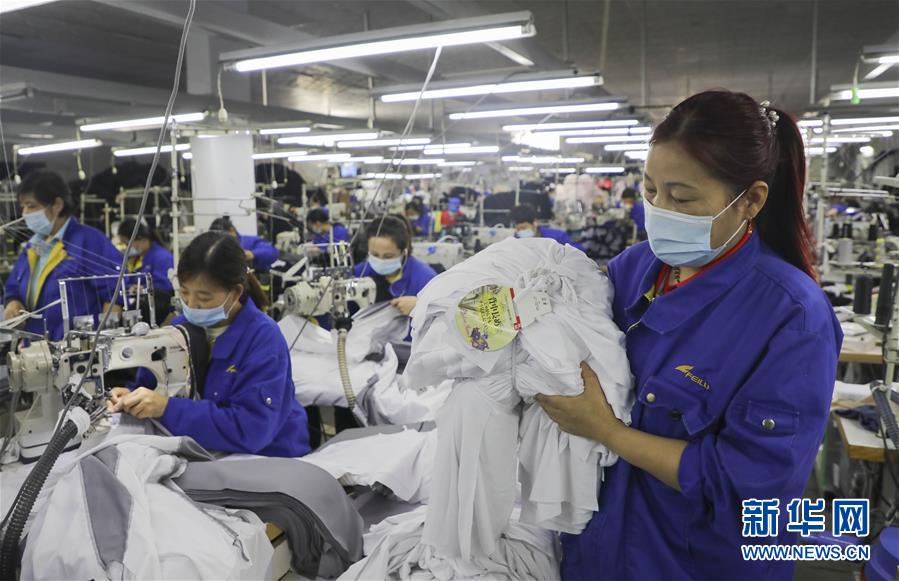 (新華全媒頭條·兩會(huì)精神看落實(shí)·圖文互動(dòng))(1)培育新機(jī) 開辟新局——落實(shí)全國兩會(huì)精神激發(fā)經(jīng)濟(jì)發(fā)展新動(dòng)能述評