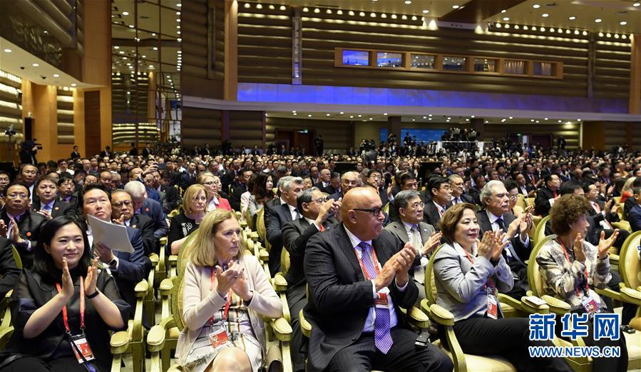 （新華全媒頭條&middot;圖文互動(dòng)）（12）潮起東方萬象新&mdash;&mdash;以習(xí)近平同志為核心的黨中央團(tuán)結(jié)帶領(lǐng)全黨全軍全國(guó)各族人民貫徹落實(shí)黨的十九大精神紀(jì)實(shí)