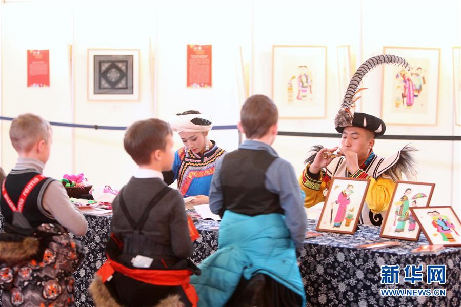 （新華全媒頭條&middot;出訪&middot;側記&middot;圖文互動）（4）你好老朋友！開啟新時代！&mdash;&mdash;習近平主席和普京總統(tǒng)引領中俄全面戰(zhàn)略協(xié)作伙伴關系邁入新時代