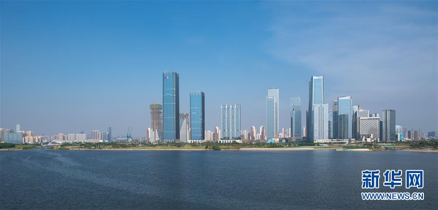 (在習近平新時代中國特色社會主義思想指引下——新時代新作為新篇章·習近平總書記關切事·圖文互動)(2)我家大門常打開——經濟特區(qū)全方位對外開放故事