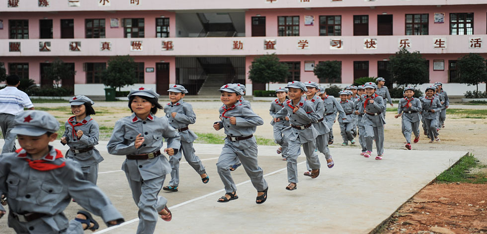 革命老區(qū)江西蓮花縣甘祖昌紅軍小學(xué)舉行&ldquo;六一&rdquo;感恩慶?；顒? /></a></p>
<div   id=