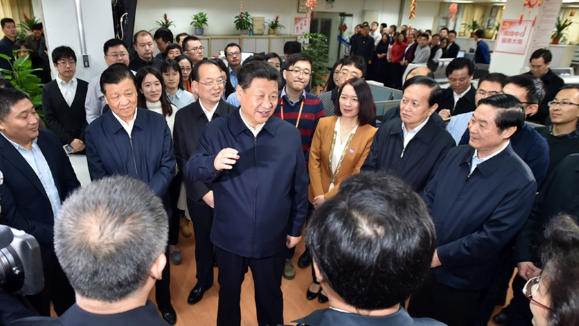 中共中央總書記習(xí)近平到人民日報(bào)社調(diào)研