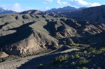 天山深處，&ldquo;山地鐵軍&rdquo;奪路探寶