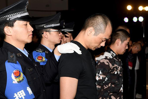 陜西省西安市新城區(qū)人民法院依法對韓某某等8人非法高利放貸、暴力討債涉黑一案公開宣判