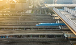 在沒(méi)有路的地方，中國(guó)探出一條條新路