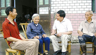 &ldquo;一離開群眾，內(nèi)心就感到孤獨(dú)&rdquo;&mdash;記&ldquo;鄉(xiāng)村判官&rdquo;楊斌圣