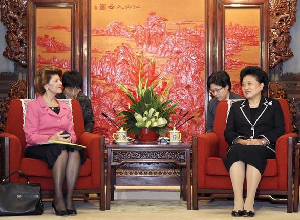 劉延東會見歐盟委員會教育、文化、語言多樣性及青年事務委員瓦西利烏