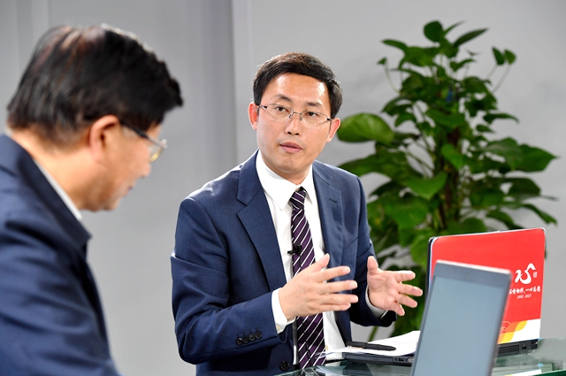 繼往不平凡，珍惜五年奮進所取得的成就、經(jīng)驗