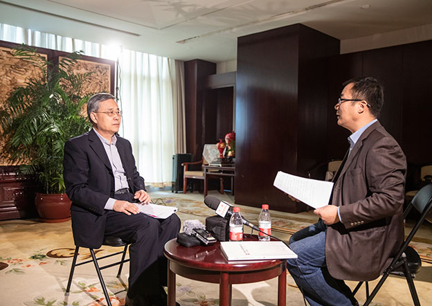 充分調(diào)動信貸、債券、股權(quán)、理財、信托、保險等各類金融資源