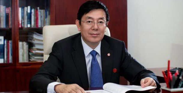 中航飛機(jī)董事長(zhǎng)、分黨組書(shū)記方玉峰&mdash;&mdash;中航飛機(jī)要想同國(guó)際航空產(chǎn)業(yè)強(qiáng)者過(guò)招，必須與市場(chǎng)全面接軌，逐步褪去傳統(tǒng)國(guó)有企業(yè)的&ldquo;光環(huán)&rdquo;。這就要求我們?nèi)ν七M(jìn)企業(yè)改革，利用上市平臺(tái)，建立先進(jìn)的法人治理結(jié)構(gòu)，建立高效的、敏捷反應(yīng)的價(jià)值創(chuàng)造主體。