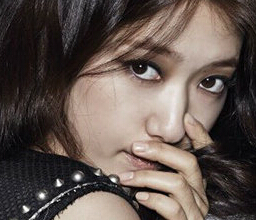 女星波浪卷發(fā)美著呢！