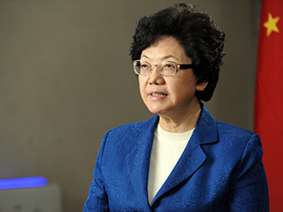 大醫(yī)院人滿為患，社區(qū)醫(yī)院門(mén)可羅雀怎么破？