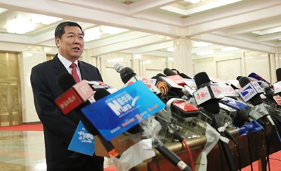 何立峰：2016年實現(xiàn)了穩(wěn)增長、穩(wěn)就業(yè)