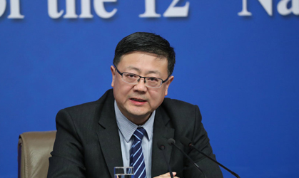 陳吉寧：當(dāng)前大氣治理的方向和舉措是對的，是有效的