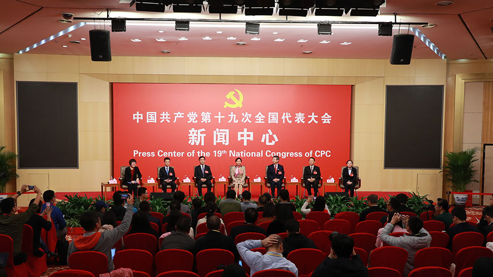 集體采訪(fǎng)活動(dòng)現(xiàn)場(chǎng)