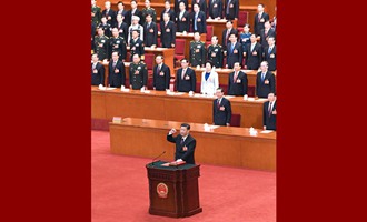 習(xí)近平當(dāng)選國(guó)家主席、中央軍委主席