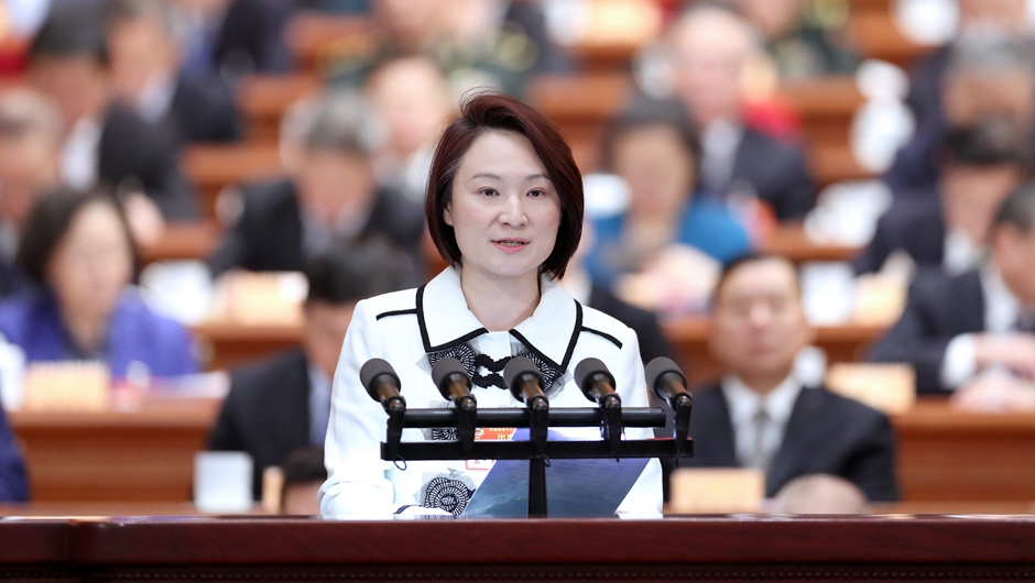 民建聯(lián)主席，香港立法會(huì)議員、行政會(huì)議成員 李慧瓊