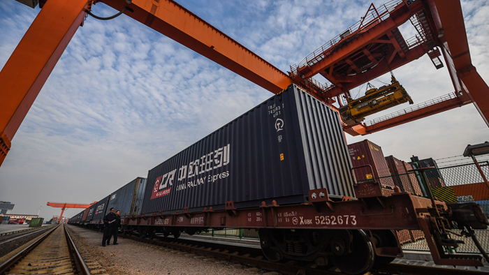 新華微評(píng)&middot;學(xué)習(xí)筆談：這個(gè)&ldquo;世界市場(chǎng)&rdquo;，潛力硬核！