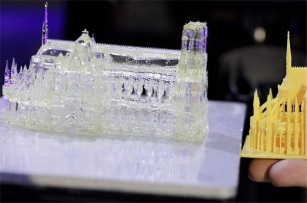 高效！精準(zhǔn)！現(xiàn)場(chǎng)體驗(yàn)超高速光固化3D打印機(jī)