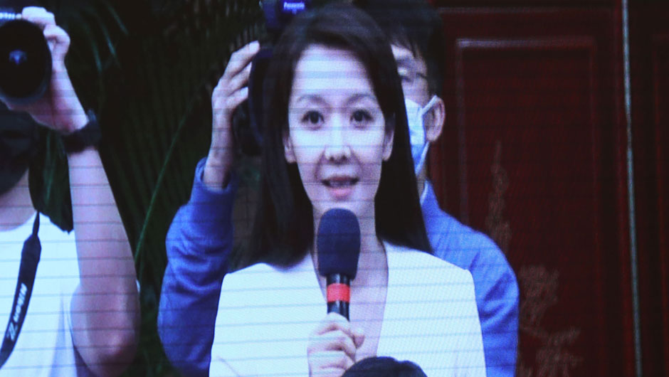 香港鳳凰衛(wèi)視、鳳凰網(wǎng)記者提問(wèn)