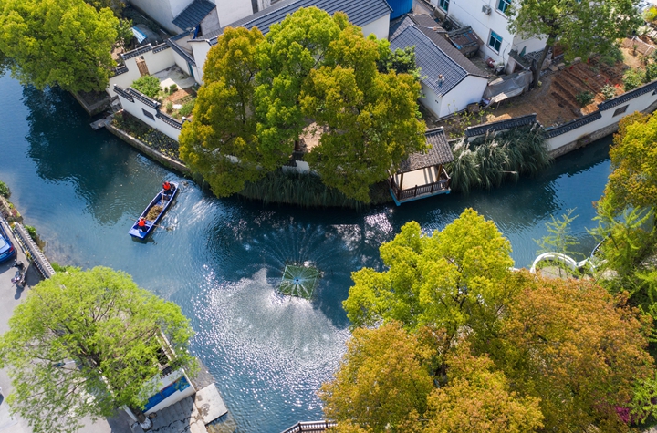 新華社評論員:堅持"五個根本"，頂風破浪前行