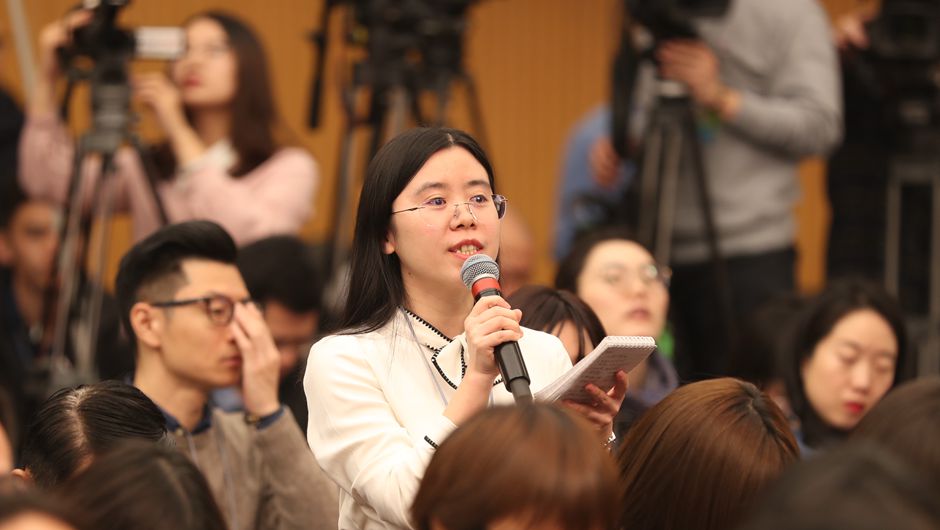 南方報(bào)業(yè)全媒體、南方都市報(bào)記者提問(wèn)