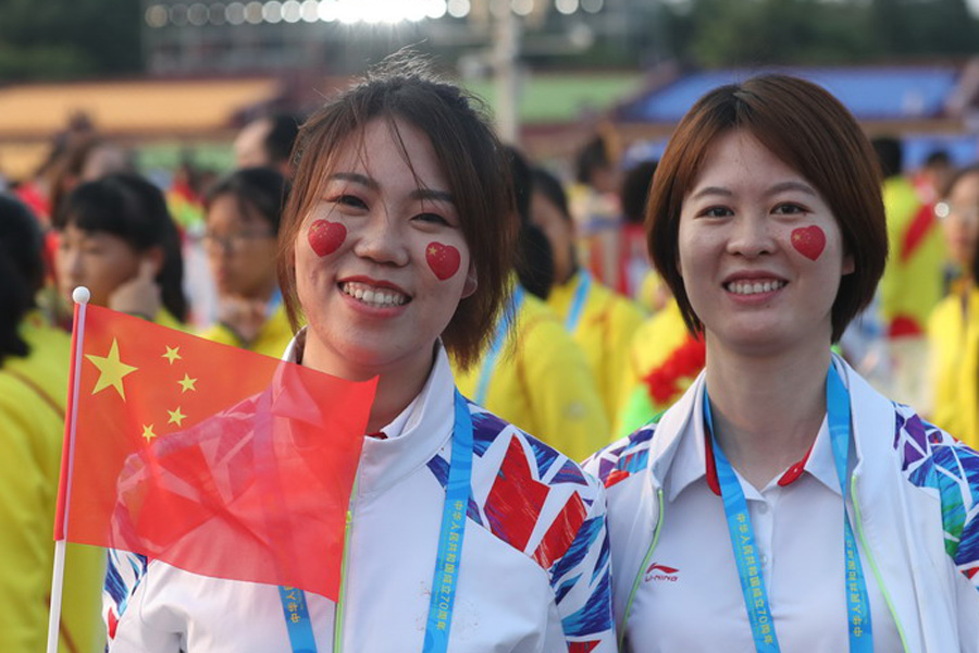 今晚，我們歡聚在天安門(mén)廣場(chǎng)