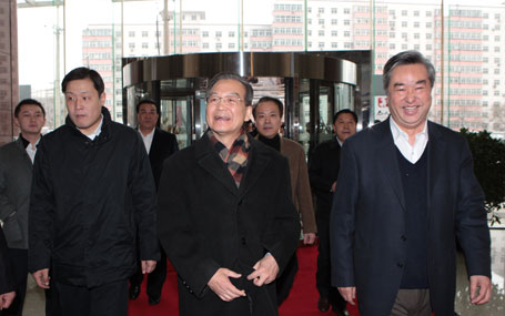 溫家寶抵達(dá)中國(guó)政府網(wǎng)、新華網(wǎng)