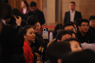 發(fā)布會新型報(bào)道武器：VR設(shè)備