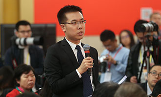 中央電視臺(tái)、中國(guó)國(guó)際電視臺(tái)記者提問(wèn)