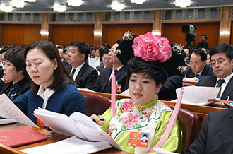 全國人大代表孫艷玲：做好非遺事業(yè)，讓古老技藝活起來