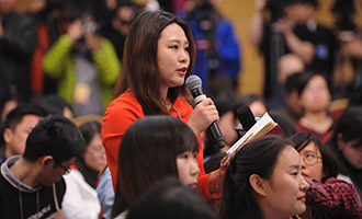 法制晚報(bào)記者提問(wèn)