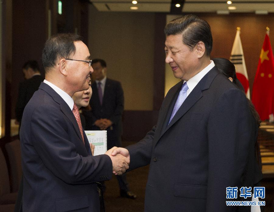 7月4日，國家主席習近平在首爾會見韓國總理鄭烘原。 新華社記者謝環(huán)馳攝  