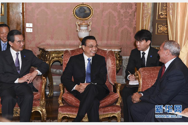 10月15日，中國國務院總理李克強在羅馬會見意大利參議長格拉索。 新華社記者謝環(huán)馳攝 