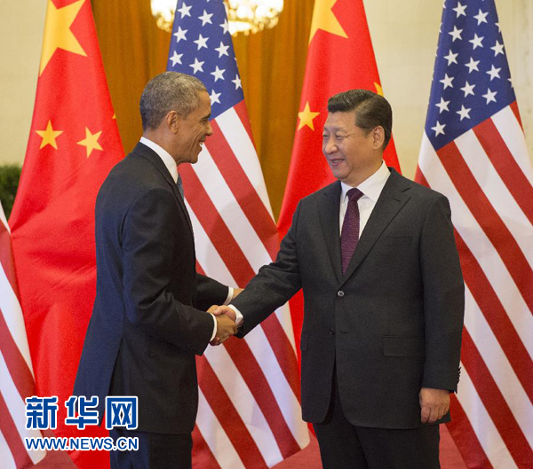 11月12日，國(guó)家主席習(xí)近平在北京人民大會(huì)堂舉行歡迎儀式，歡迎美國(guó)總統(tǒng)奧巴馬對(duì)中國(guó)進(jìn)行國(guó)事訪問。 新華社記者 李學(xué)仁 攝