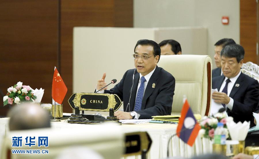 11月13日，中國國務院總理李克強在緬甸內比都出席第17次中國－東盟（10+1）領導人會議。這是李克強在會上講話。 新華社記者 鞠鵬 攝
