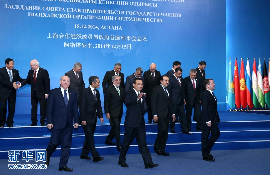 12月15日，中國(guó)國(guó)務(wù)院總理李克強(qiáng)在阿斯塔納出席上海合作組織成員國(guó)政府首腦理事會(huì)第十三次會(huì)議。 新華社記者 龐興雷 攝