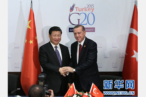 當(dāng)?shù)貢r間11月14日，國家主席習(xí)近平在土耳其安塔利亞會見土耳其總統(tǒng)埃爾多安。 新華社記者 龐興雷 攝