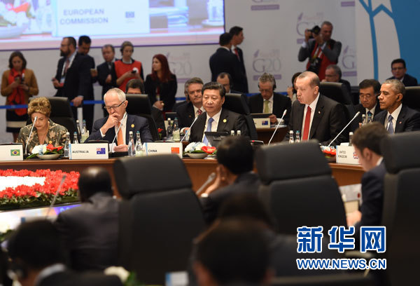 11月15日，國(guó)家主席習(xí)近平在土耳其安塔利亞出席二十國(guó)集團(tuán)領(lǐng)導(dǎo)人第十次峰會(huì)第一階段會(huì)議。 新華社記者李學(xué)仁攝 