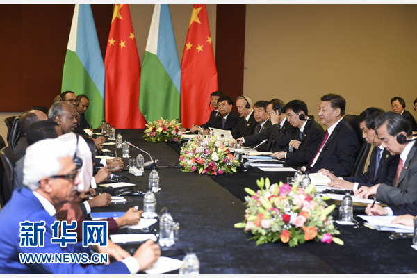 12月3日，國家主席習(xí)近平在約翰內(nèi)斯堡會(huì)見吉布提總統(tǒng)蓋萊。新華社記者 謝環(huán)馳 攝 

