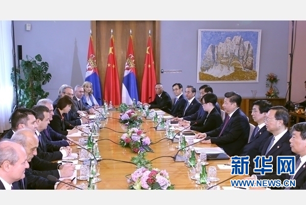 6月18日，國(guó)家主席習(xí)近平在貝爾格萊德同塞爾維亞總統(tǒng)尼科利奇舉行會(huì)談。 新華社記者 馬占成 攝