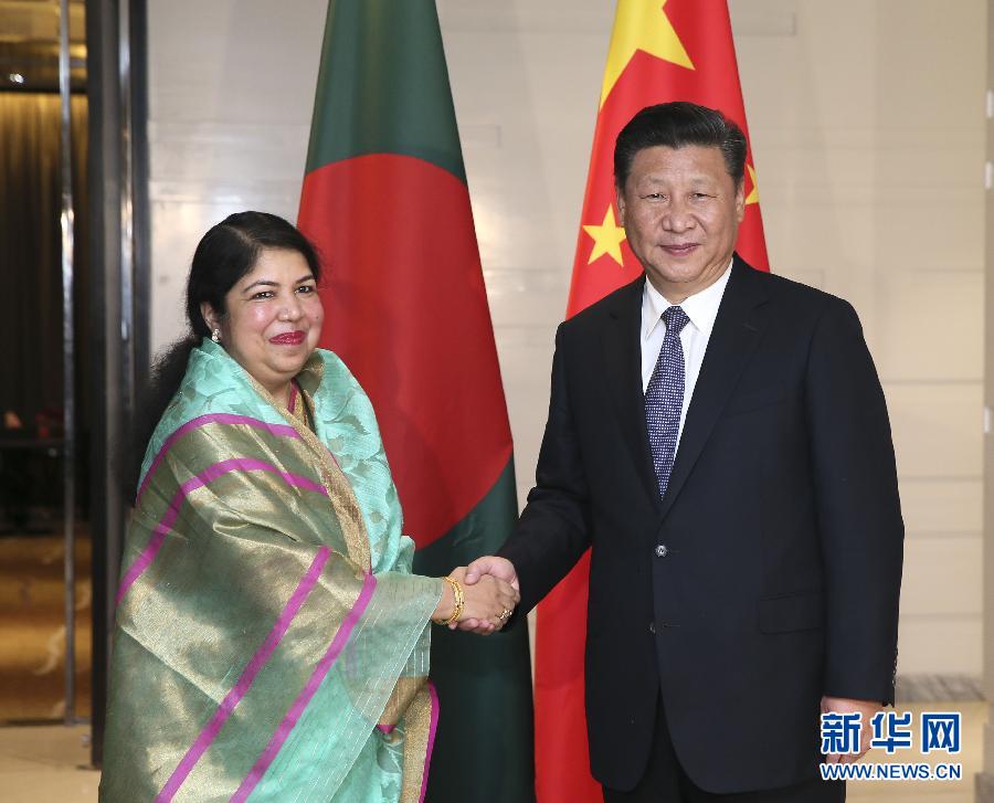 10月14日，國(guó)家主席習(xí)近平在達(dá)卡會(huì)見孟加拉國(guó)國(guó)民議會(huì)議長(zhǎng)喬杜里。 新華社記者蘭紅光攝 