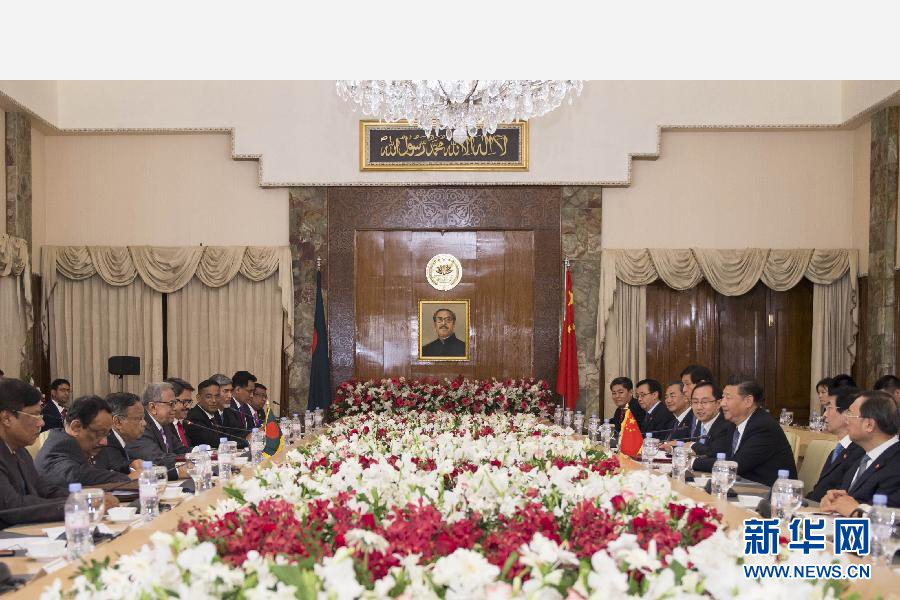 10月14日，國(guó)家主席習(xí)近平在達(dá)卡會(huì)見孟加拉國(guó)總統(tǒng)哈米德。新華社記者謝環(huán)馳攝 