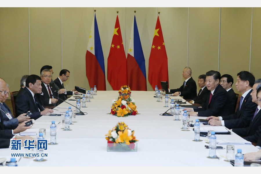 11月19日，國家主席習(xí)近平在利馬會見菲律賓總統(tǒng)杜特爾特。新華社記者 鞠鵬 攝