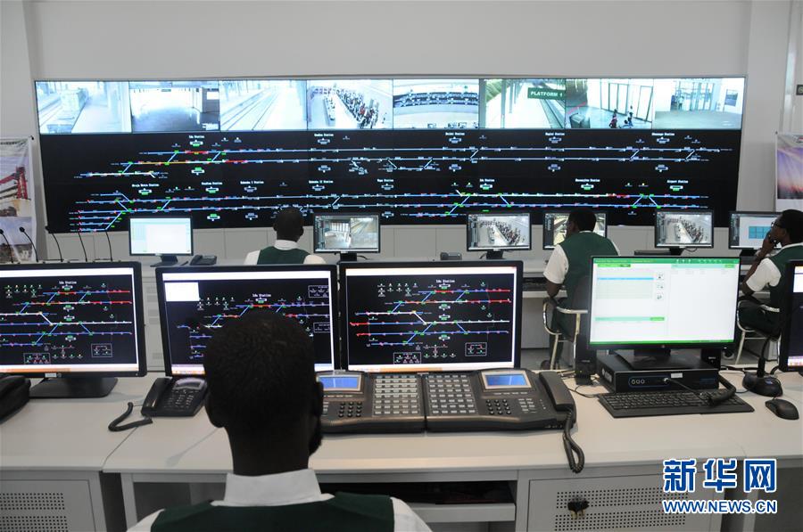 （國際&middot;圖文互動(dòng)）（2）阿布賈的新&ldquo;名片&rdquo;&mdash;&mdash;試乘西非第一條城鐵線