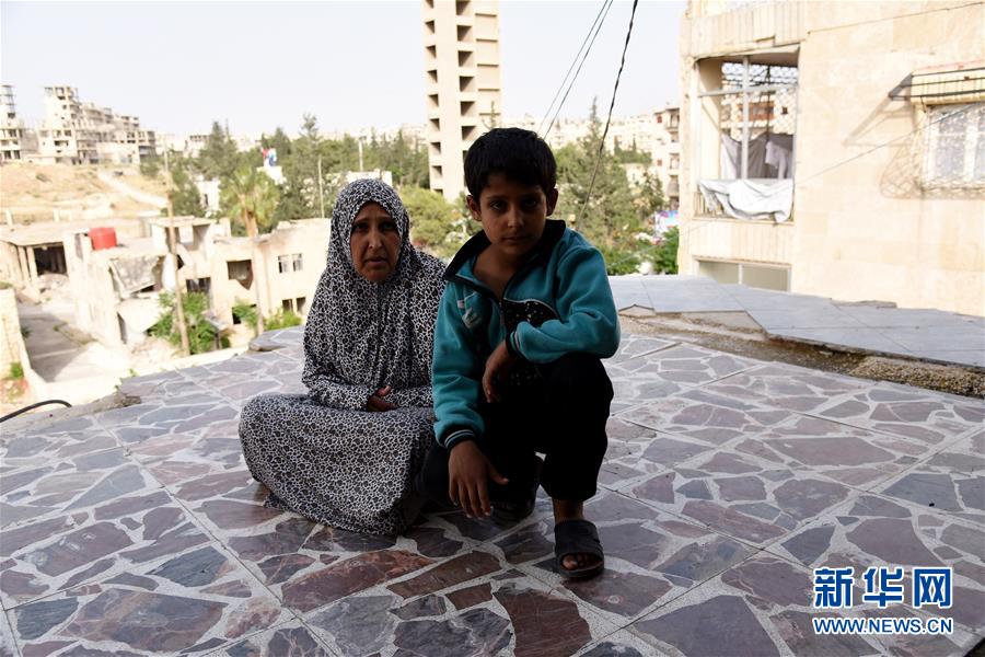 （國際&middot;圖文互動(dòng)）（9）上學(xué)夢何處安放&mdash;&mdash;敘利亞女孩阿明娜的危樓生活