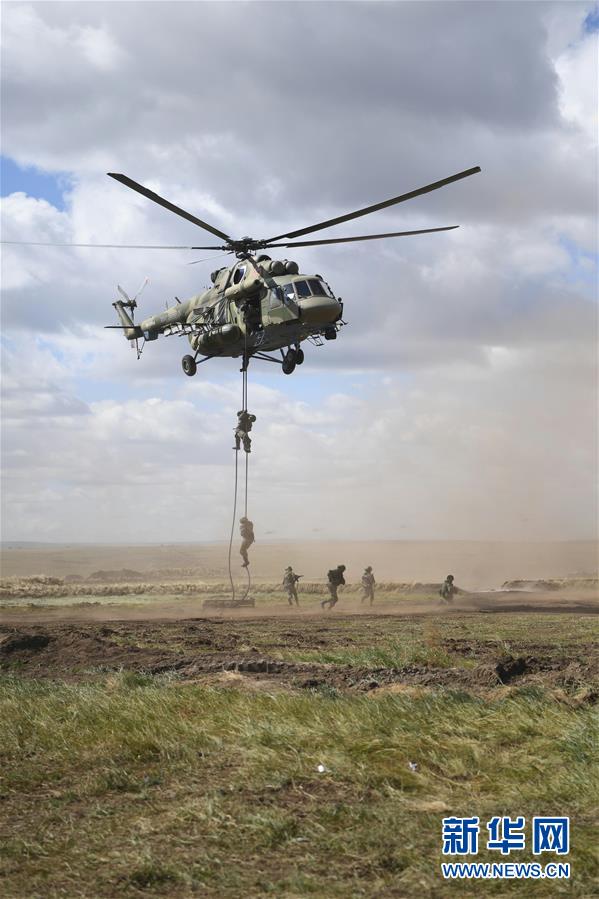 (國際·圖文互動)(3)“東方-2018”戰(zhàn)略演習(xí)中俄聯(lián)合戰(zhàn)役演練正式開始