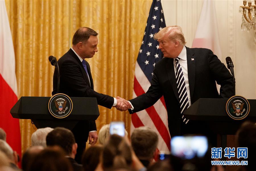 (國(guó)際)(1)特朗普稱(chēng)會(huì)“認(rèn)真考慮”在波蘭設(shè)立美軍永久基地的提議