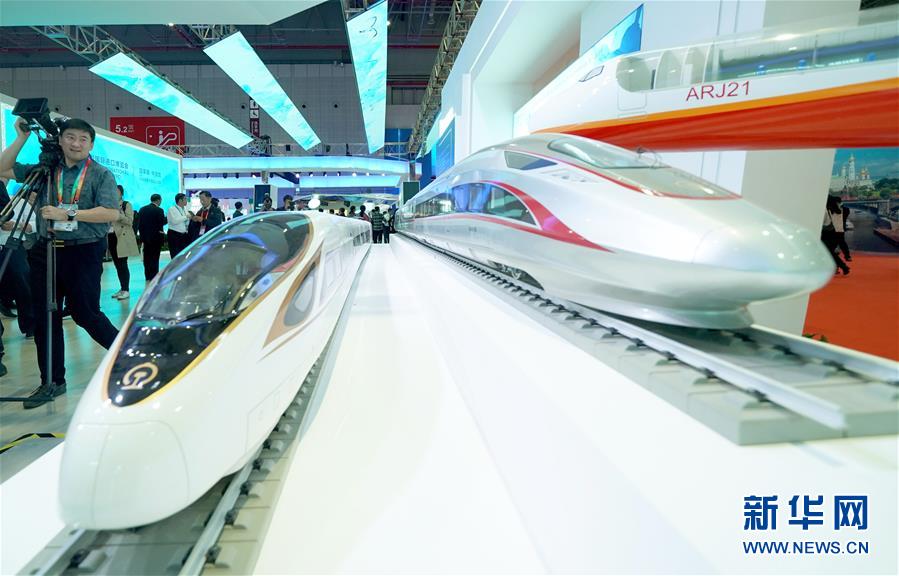 （新華全媒頭條&middot;圖文互動(dòng)）（2）人間正道 浩蕩前行&mdash;&mdash;習(xí)近平主席出席首屆中國國際進(jìn)口博覽會(huì)紀(jì)實(shí)